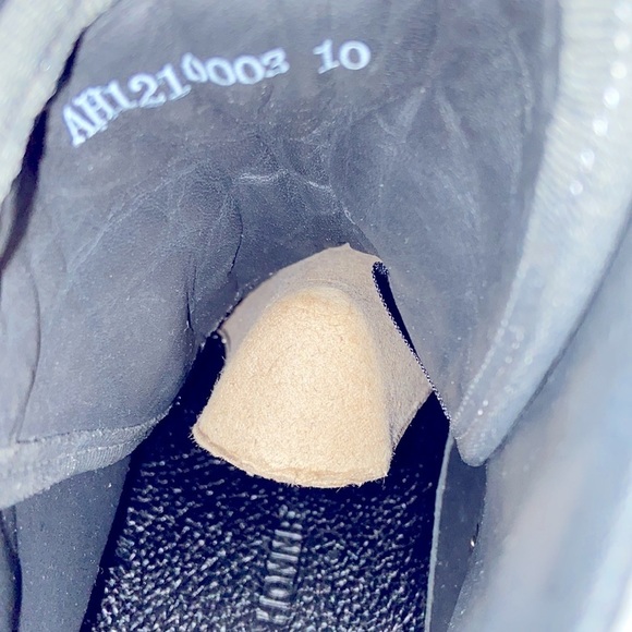 Android Homme Vtg Early 2010s rare 1/1 Men’s Hightop Gray Suede Strapped Sneaker - Picture 7 of 8